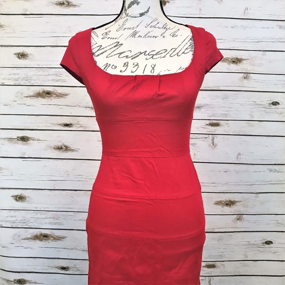 Red Pinup Wiggle Dress - Picture 3 of 9